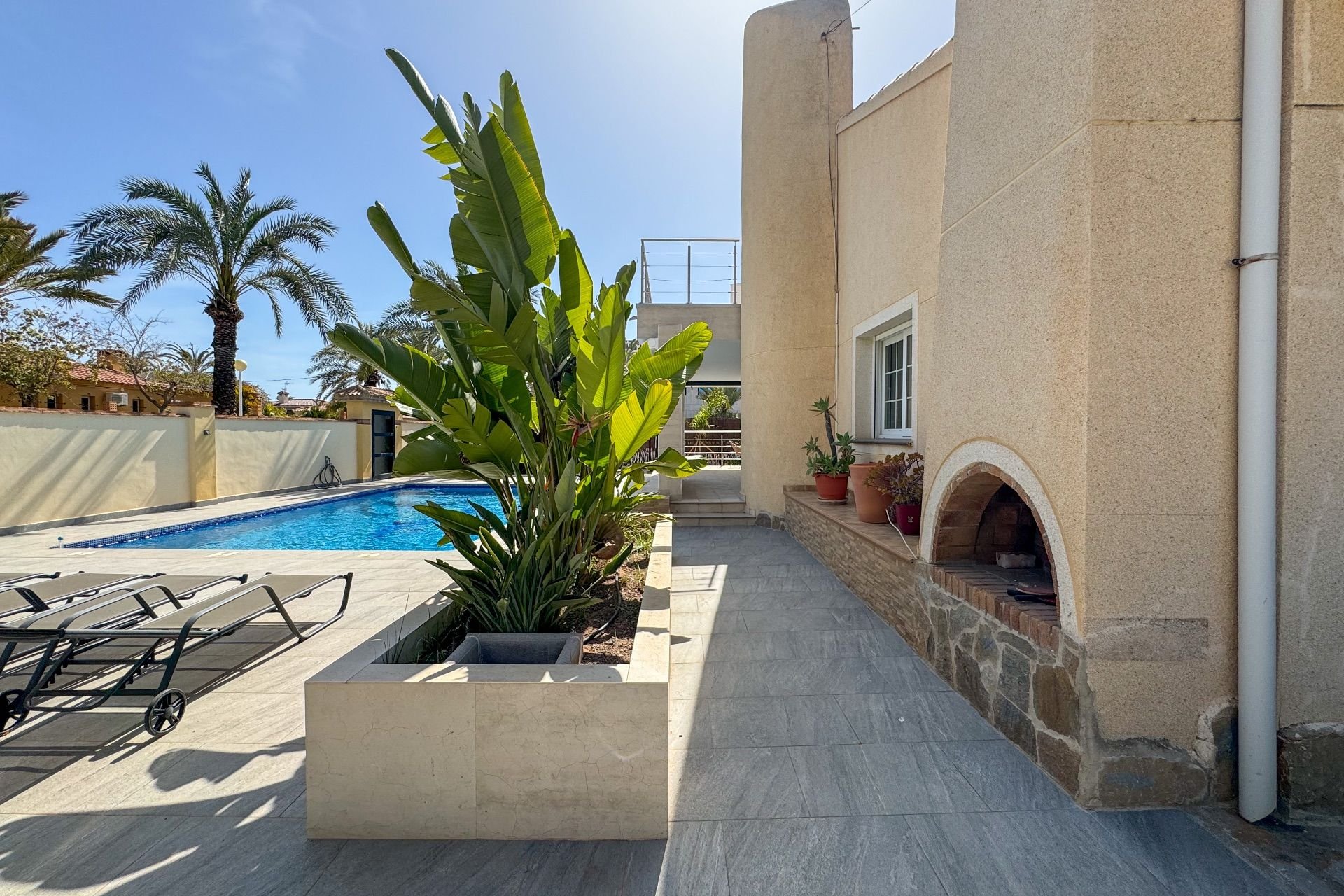 Арендовать - Villa - Cabo Roig