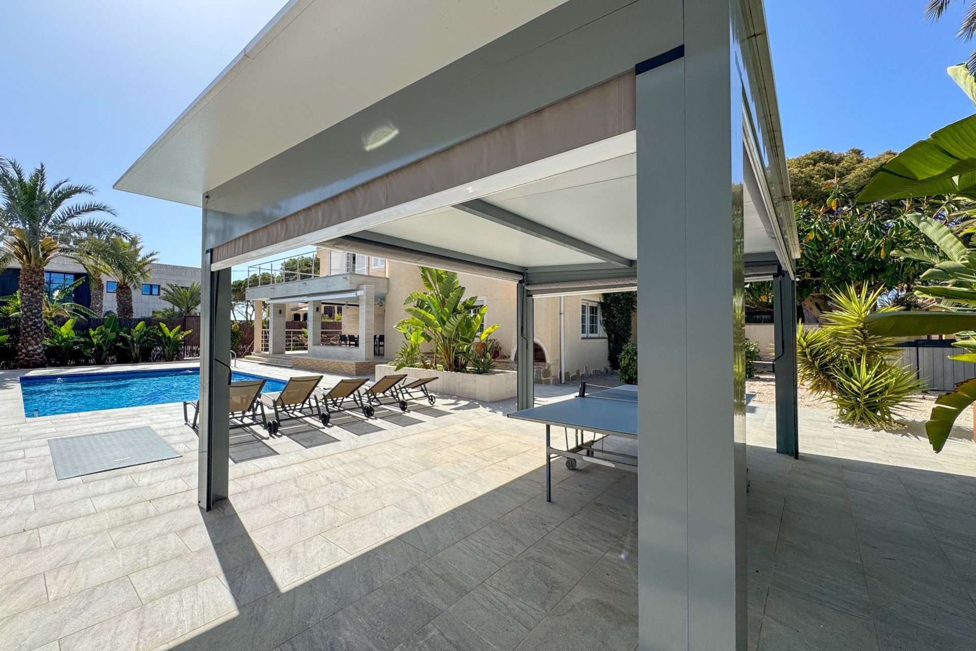 Арендовать - Villa - Cabo Roig