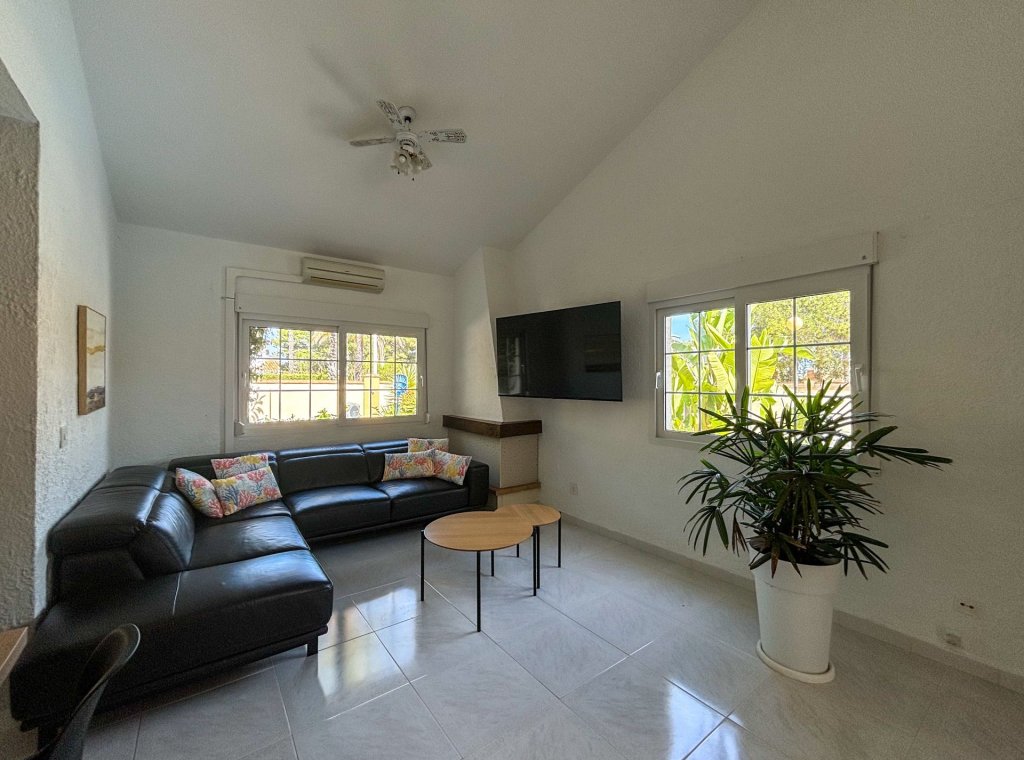 Арендовать - Villa - Cabo Roig