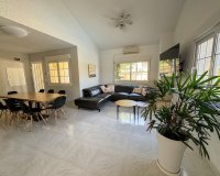 Арендовать - Villa - Cabo Roig