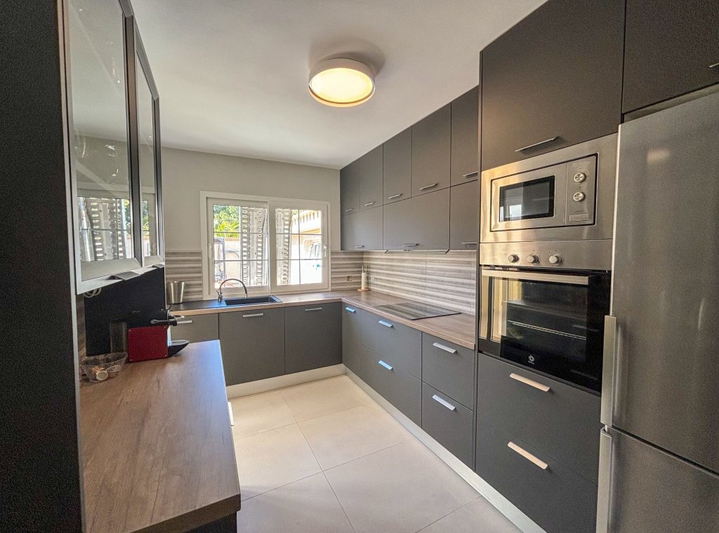 Арендовать - Villa - Cabo Roig