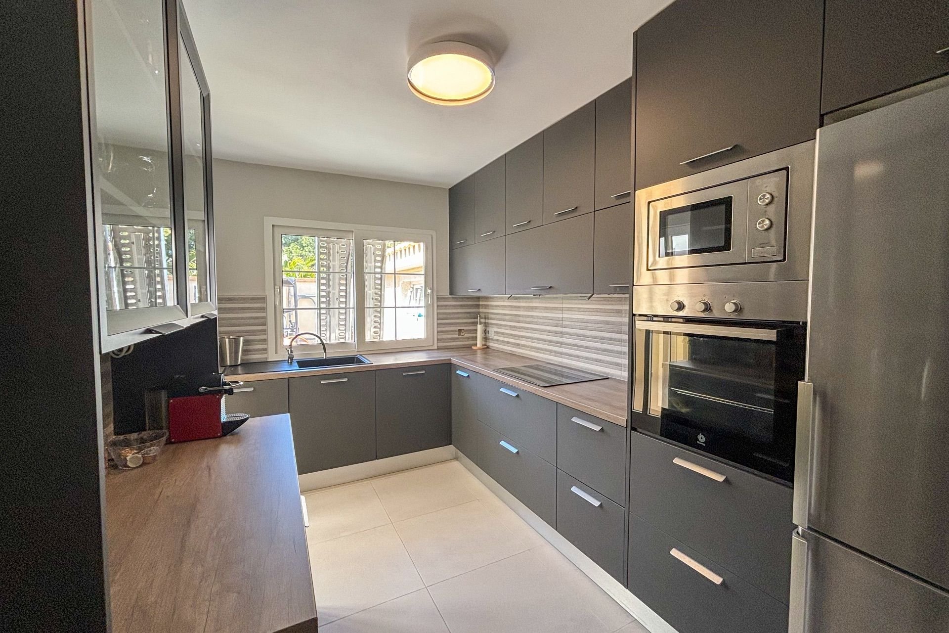 Арендовать - Villa - Cabo Roig