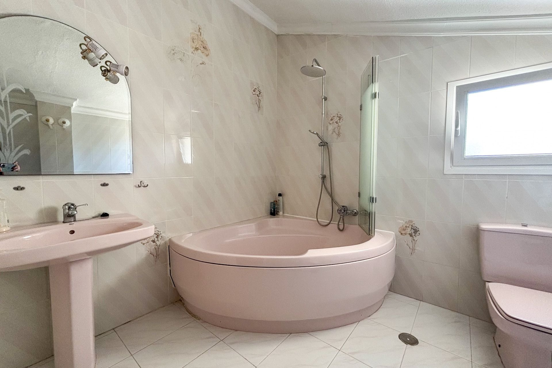 Арендовать - Villa - Cabo Roig