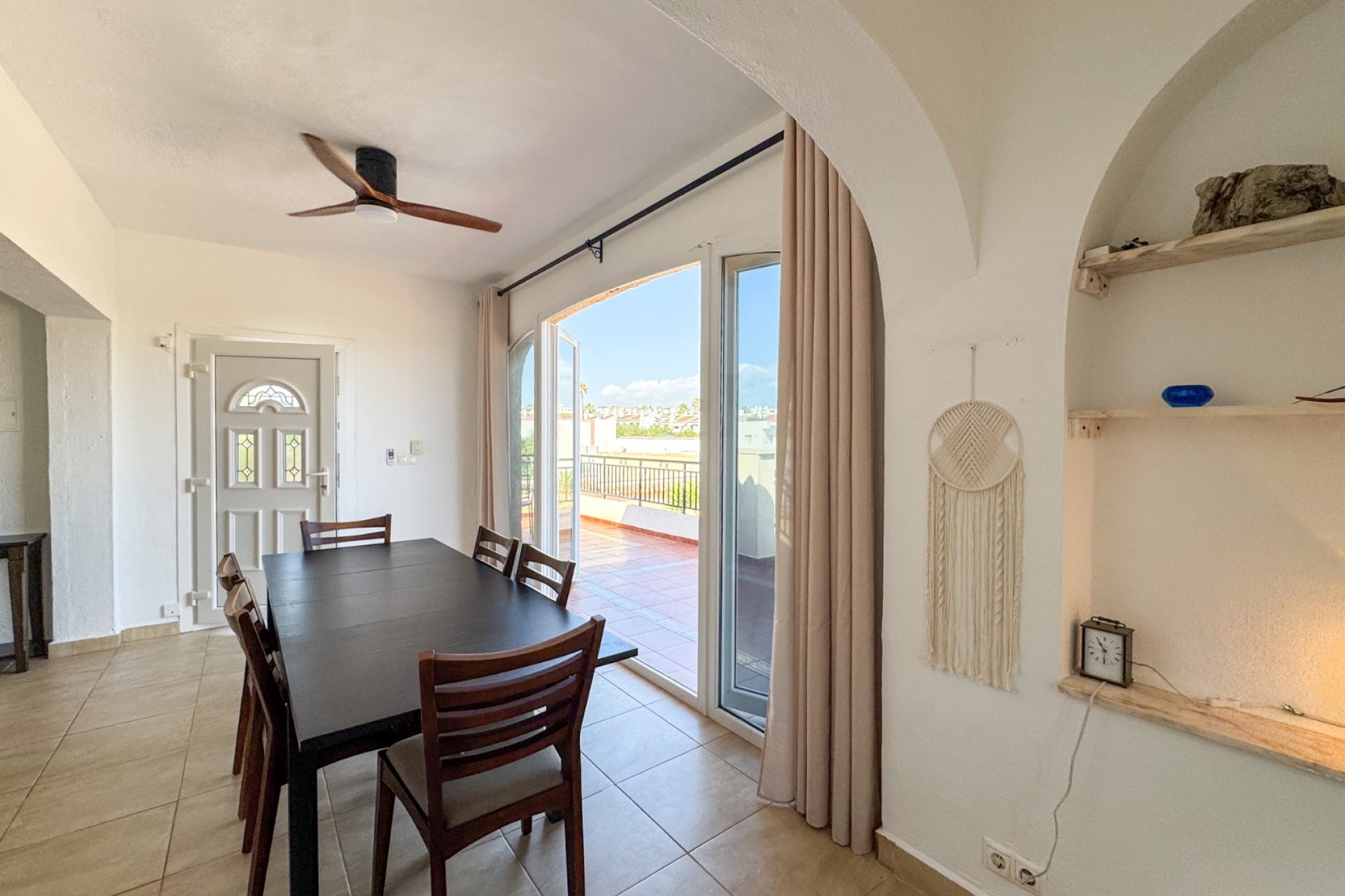 Арендовать - Villa - Cabo Roig