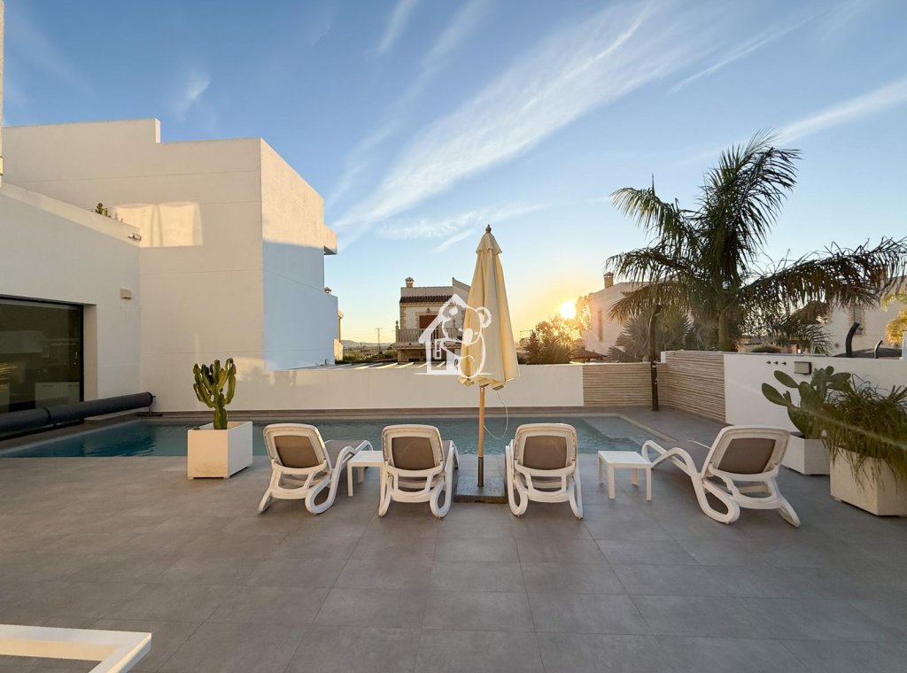 Арендовать - Villa - Elche Pedanías - La Marina