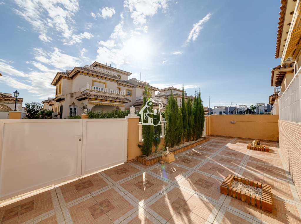 Арендовать - Villa - Orihuela Costa - Cabo roig - La Zenia