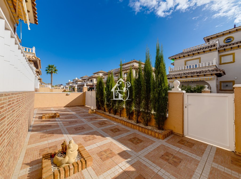 Арендовать - Villa - Orihuela Costa - Cabo roig - La Zenia