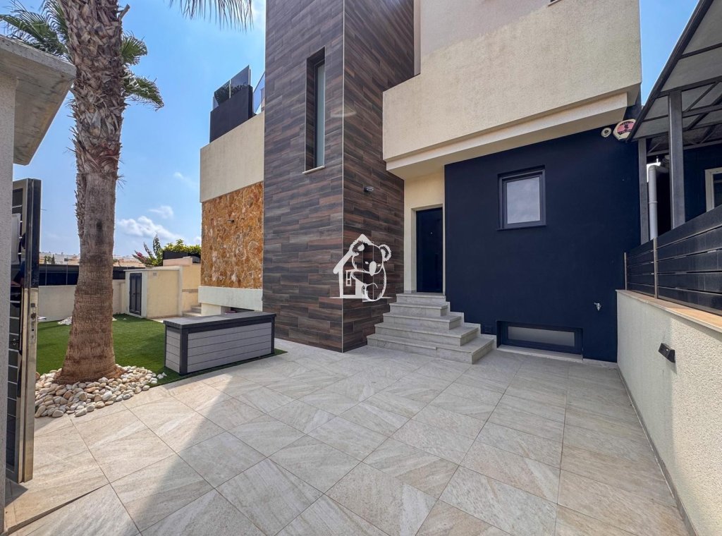 Арендовать - Villa - Orihuela Costa - Cabo roig - La Zenia