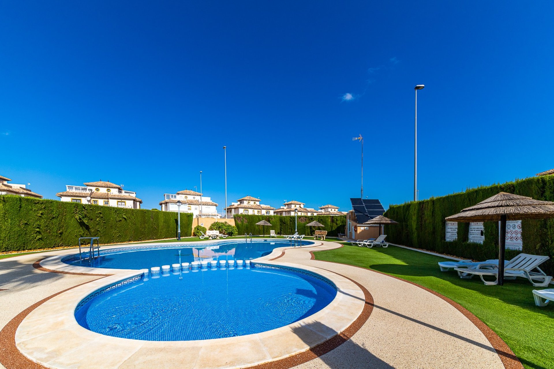 Арендовать - Villa - Orihuela Costa - Cabo roig - La Zenia