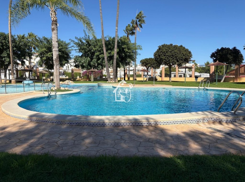 Арендовать - Villa - Orihuela Costa - La Florida