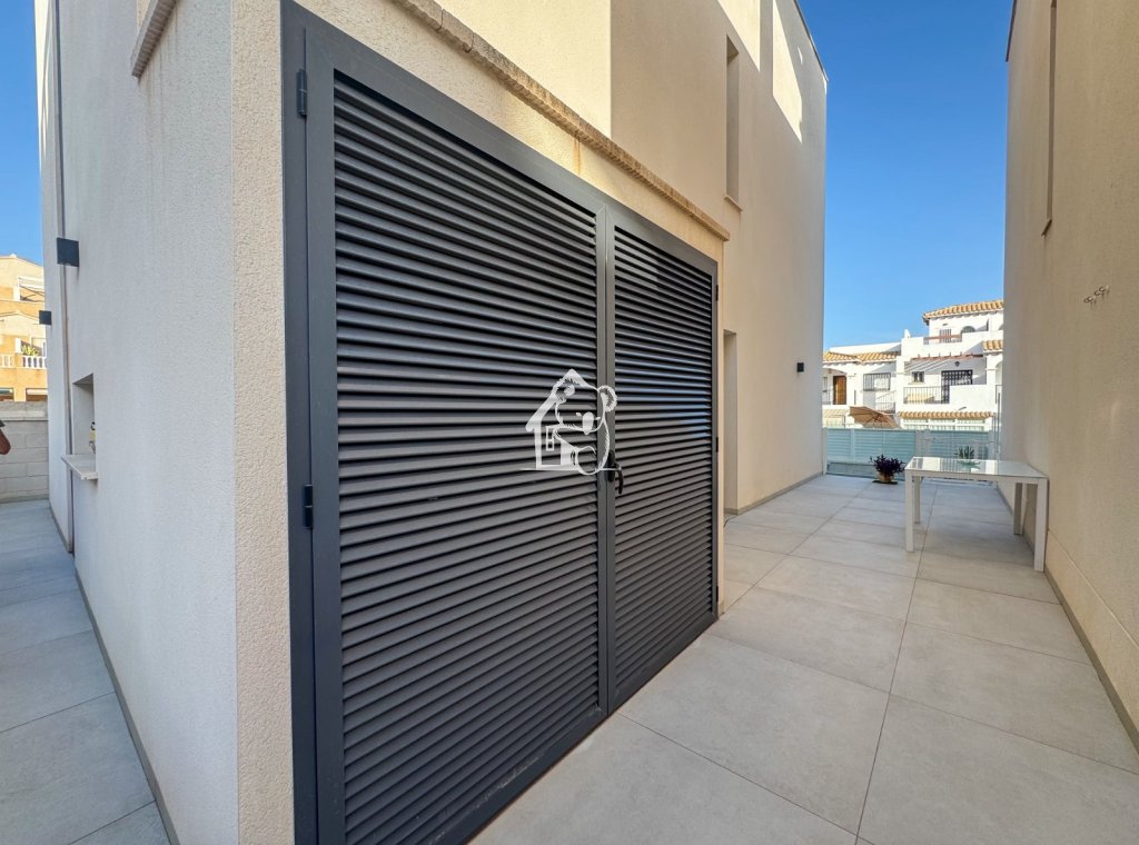 Арендовать - Villa - Orihuela Costa - La Florida