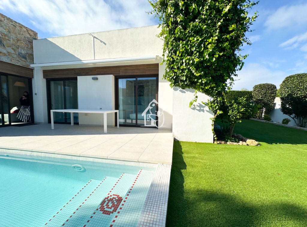 Арендовать - Villa - Orihuela Costa - Los Dolses