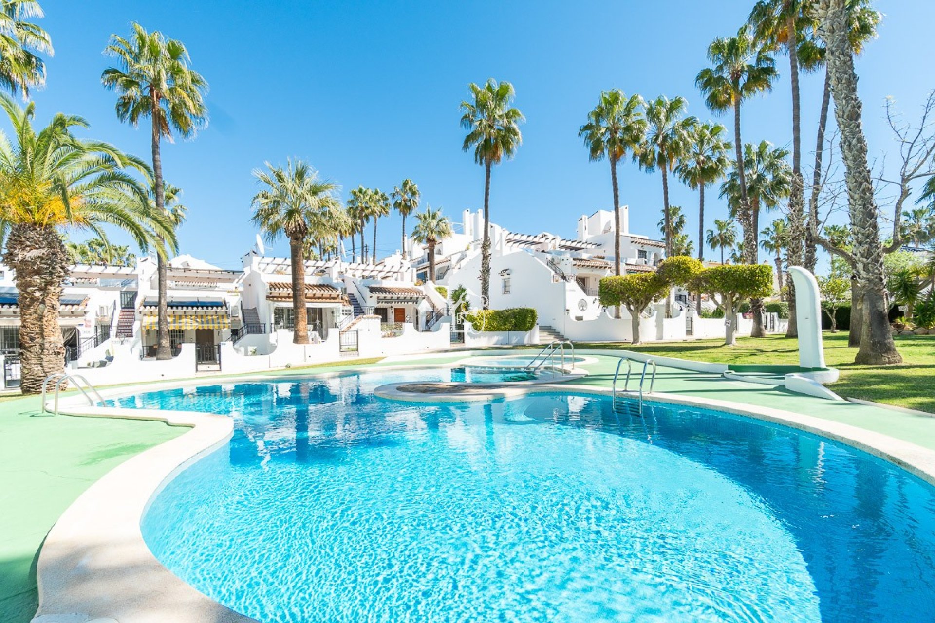 Арендовать - Villa - Orihuela Costa - Villamartín