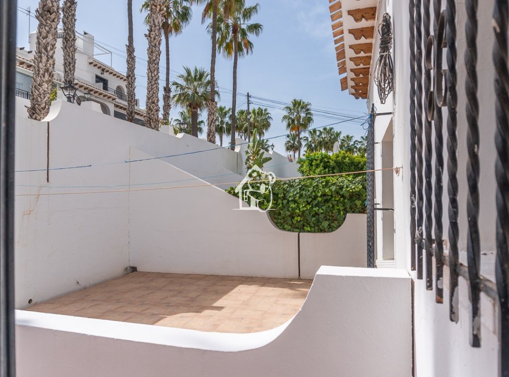 Арендовать - Villa - Orihuela Costa - Villamartín