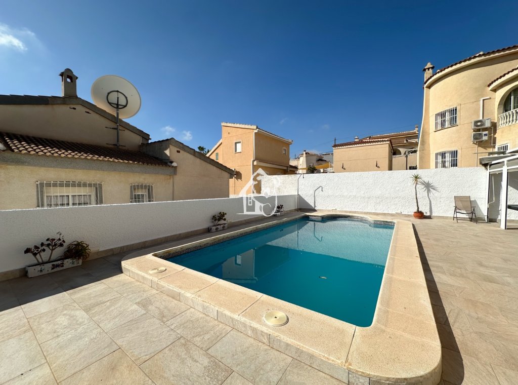 Арендовать - Villa - Rojales - Ciudad Quesada