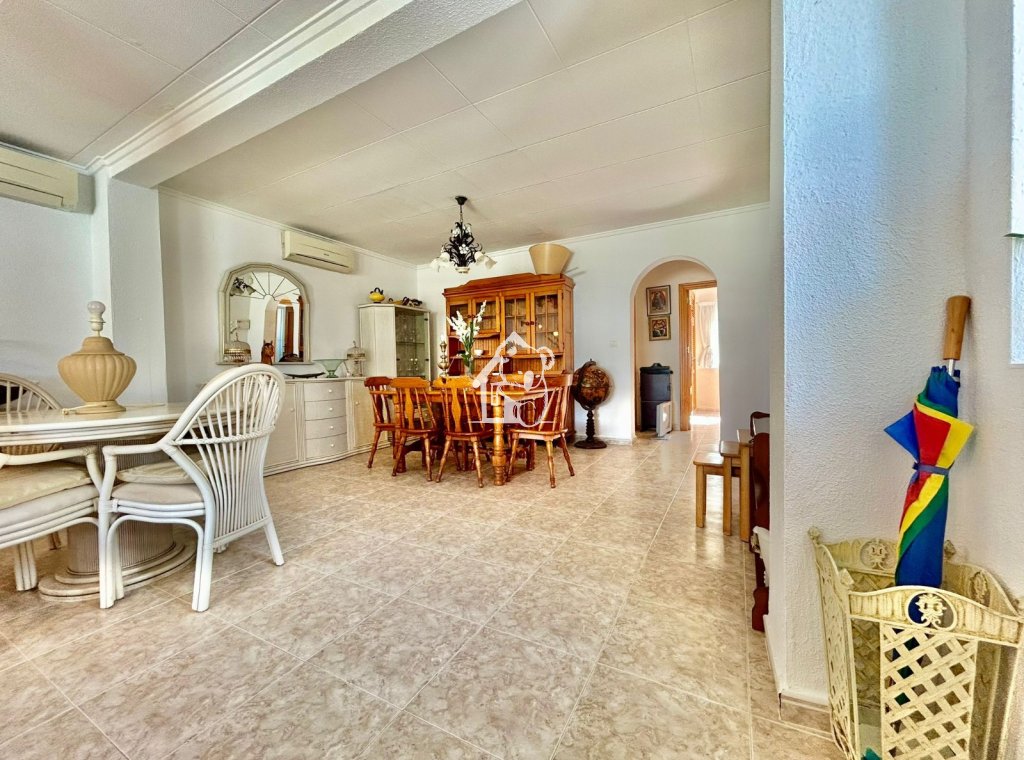 Арендовать - Villa - Torrevieja - La Siesta - El Salado -  Torreta