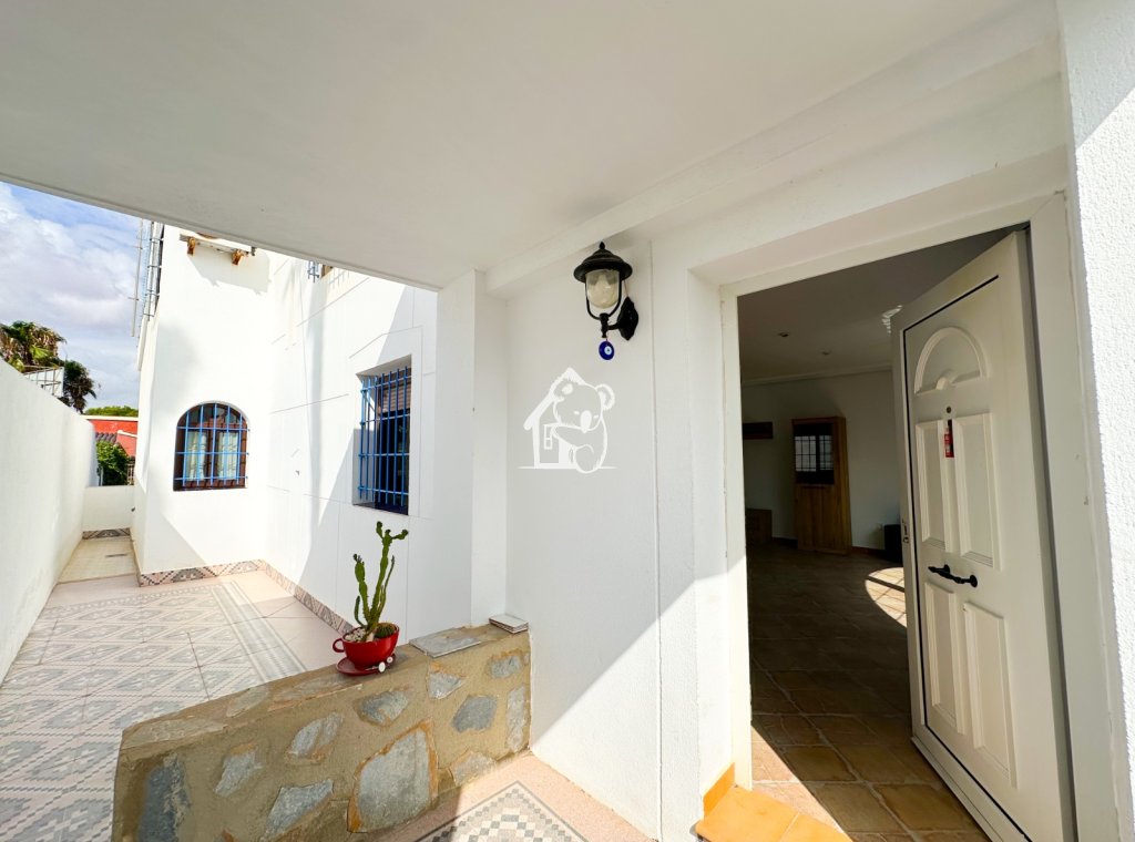 Арендовать - Villa - Torrevieja - La Siesta - El Salado -  Torreta