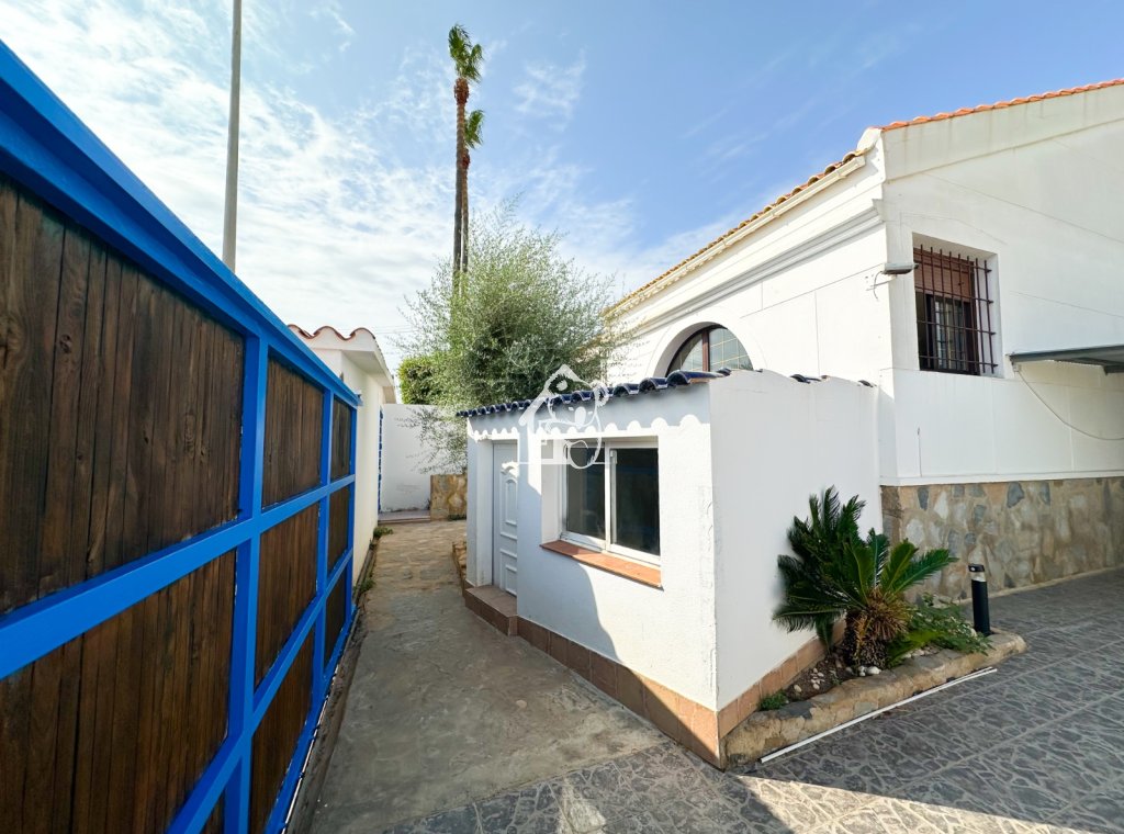 Арендовать - Villa - Torrevieja - La Siesta - El Salado -  Torreta