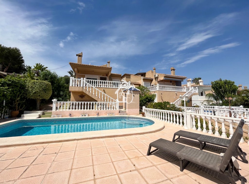 Арендовать - Villa - Torrevieja - Los Balcones - Los Altos del Edén