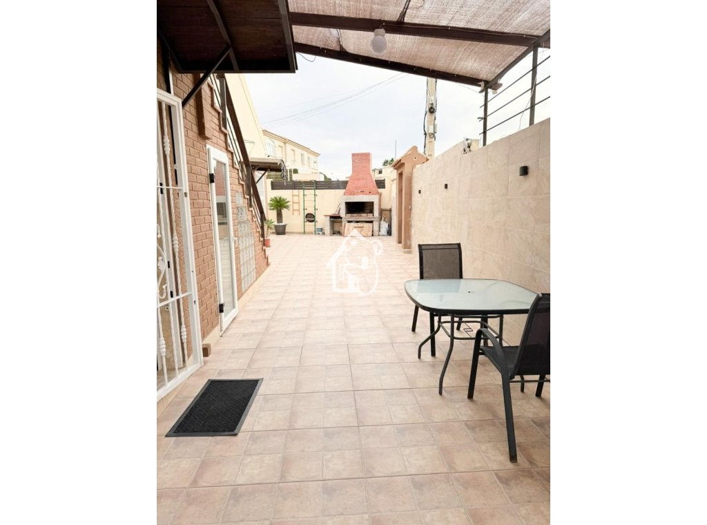 Арендовать - Villa - Torrevieja - Nueva Torrevieja - Aguas Nuevas