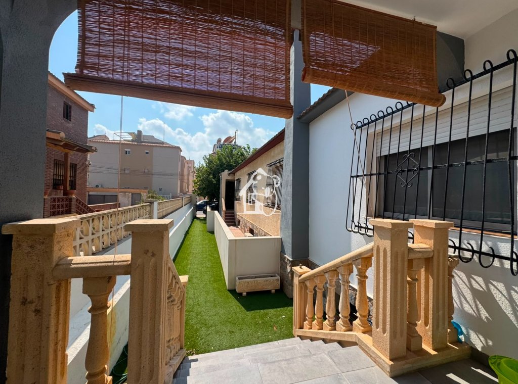 Арендовать - Villa - Torrevieja - Torrelamata - La Mata