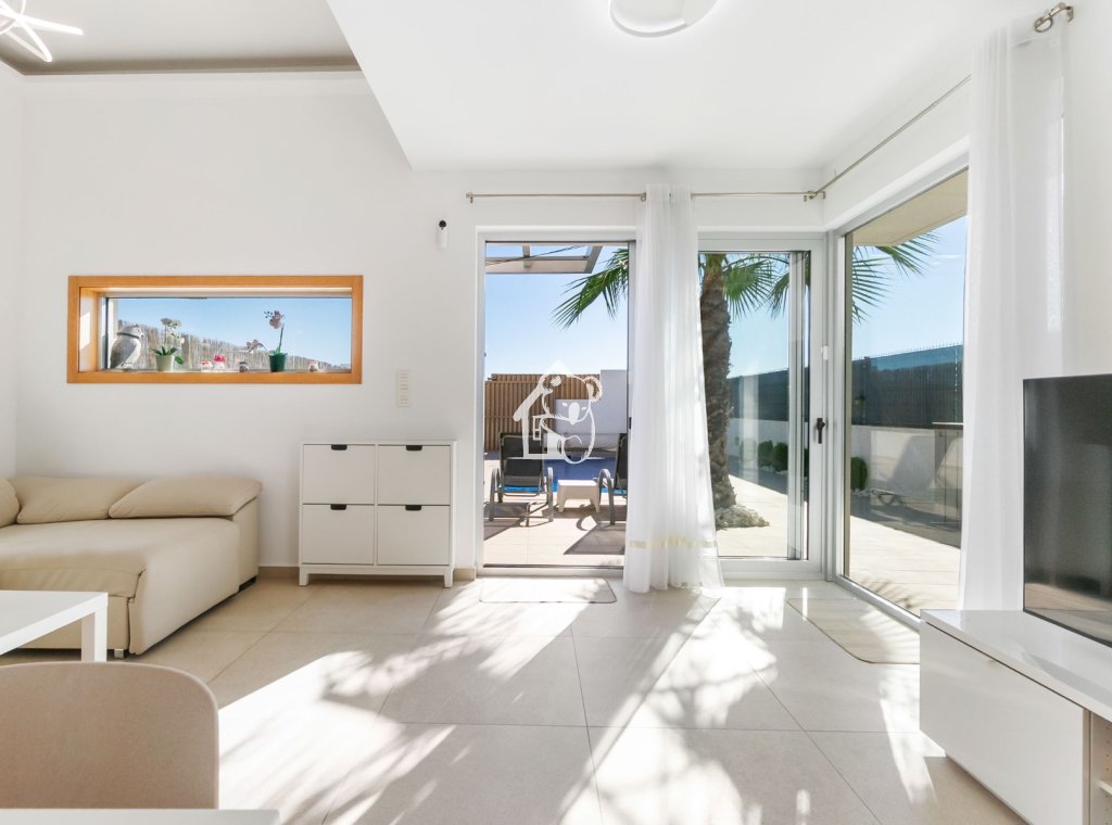 Арендовать - Villa - Urbanización El Raso