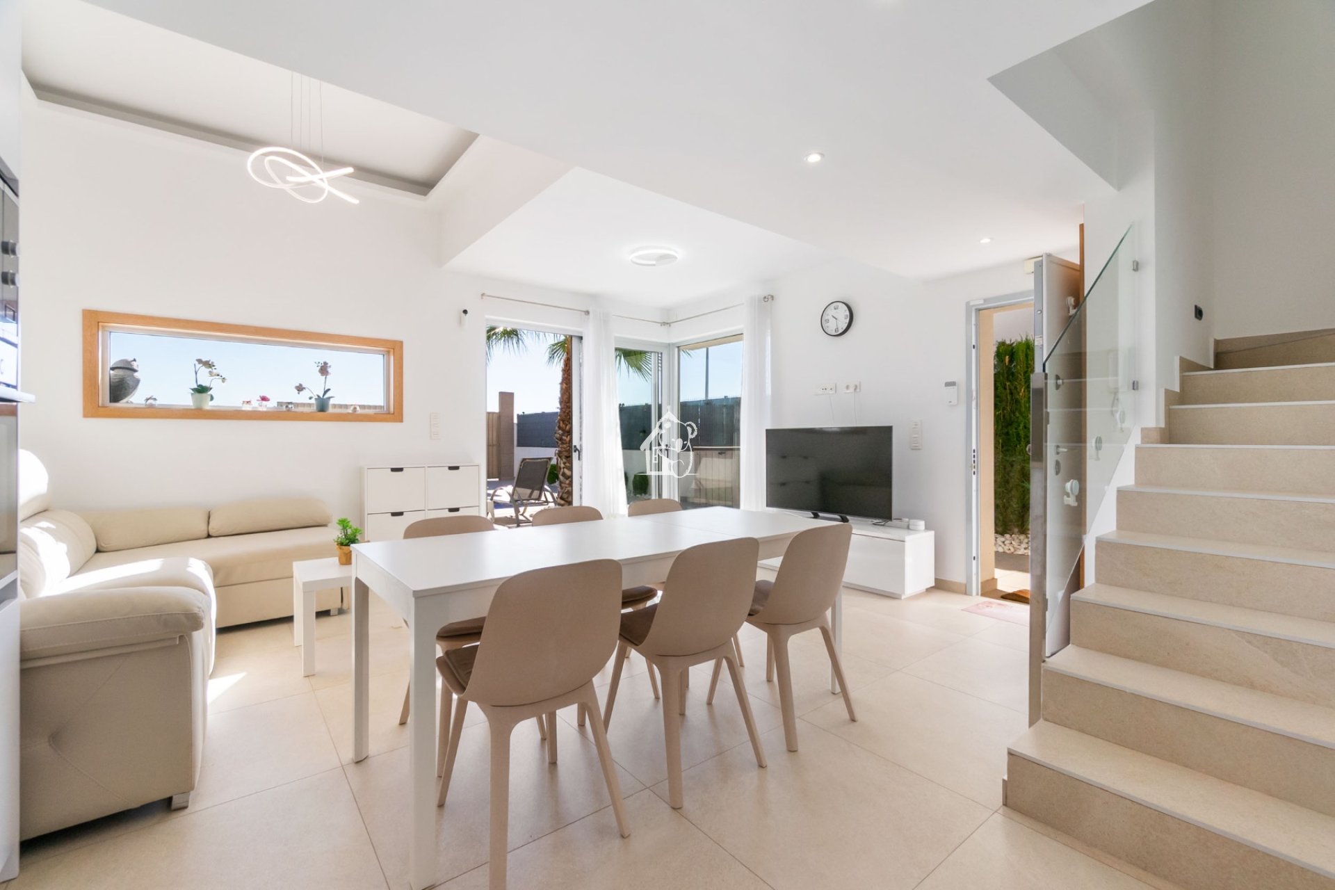 Арендовать - Villa - Urbanización El Raso