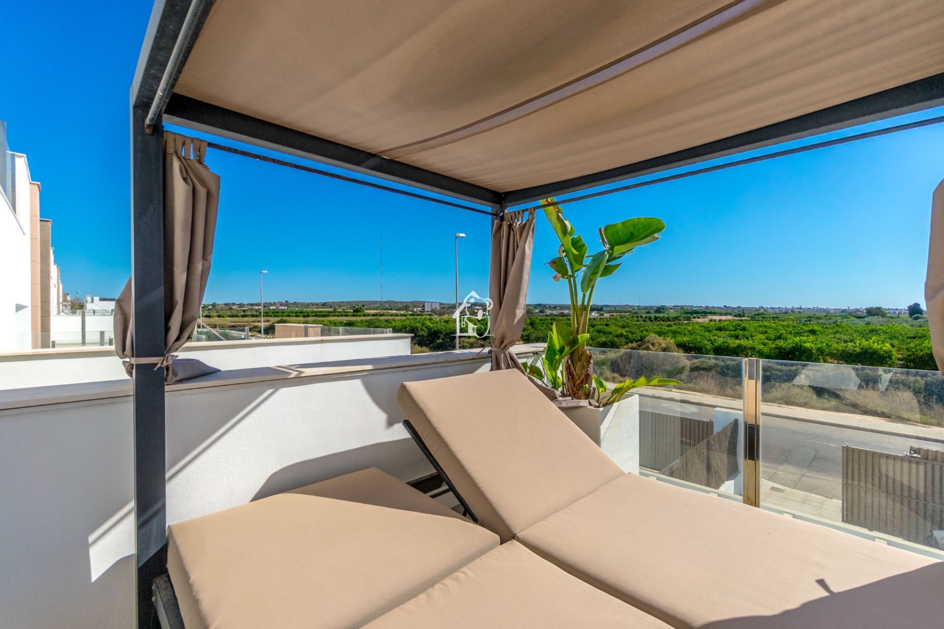 Арендовать - Villa - Urbanización El Raso