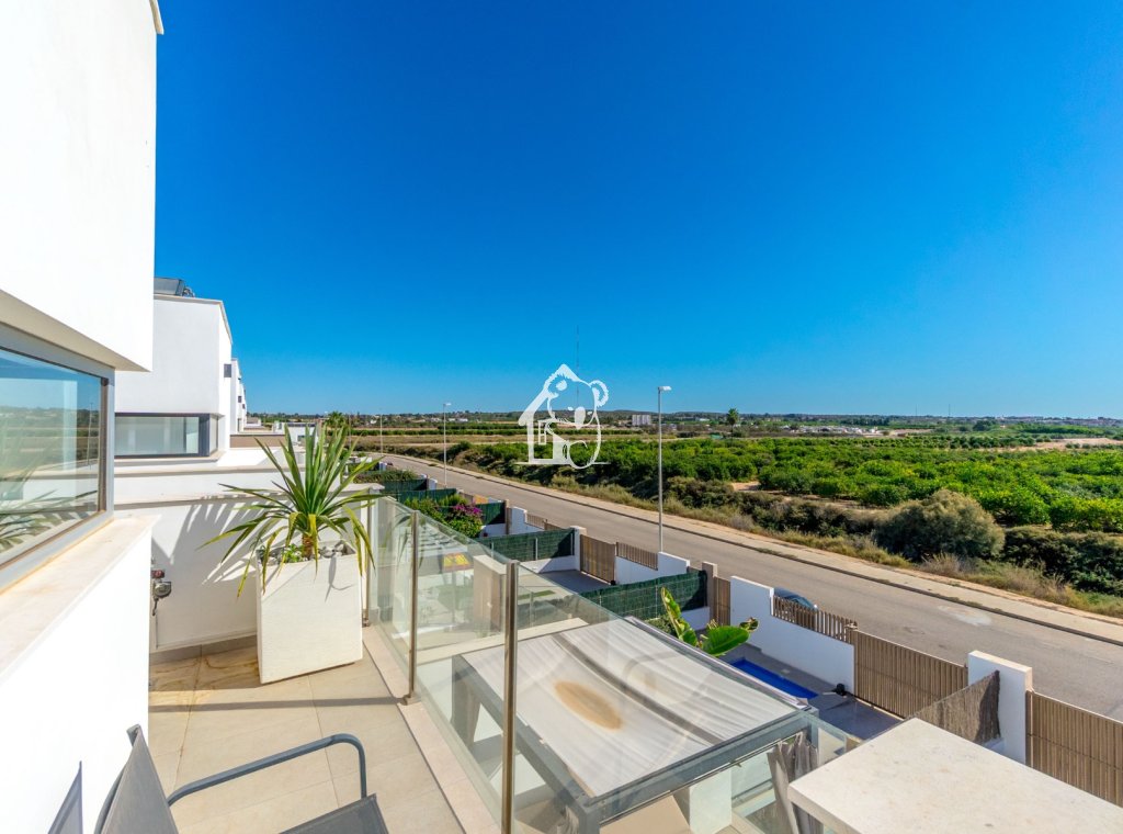 Арендовать - Villa - Urbanización El Raso