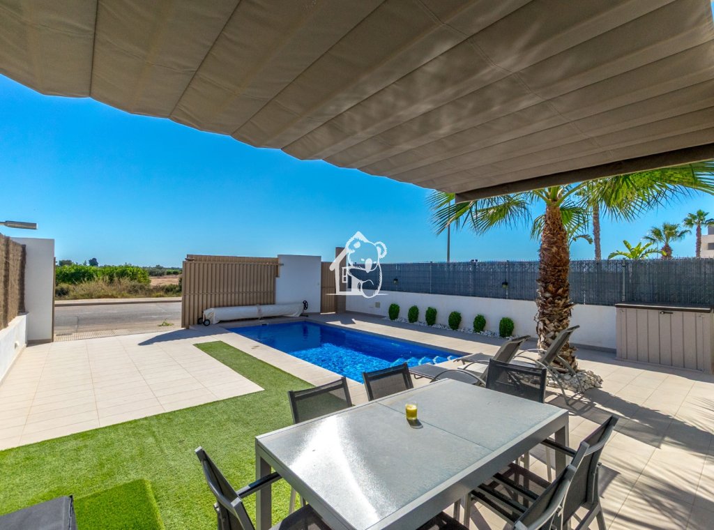 Арендовать - Villa - Urbanización El Raso