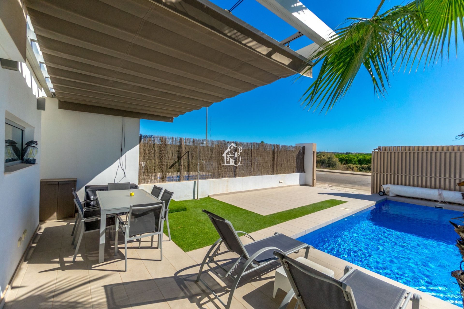 Арендовать - Villa - Urbanización El Raso