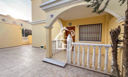 Бунгало - Арендовать - Torrevieja - Nueva Torrevieja - Aguas Nuevas