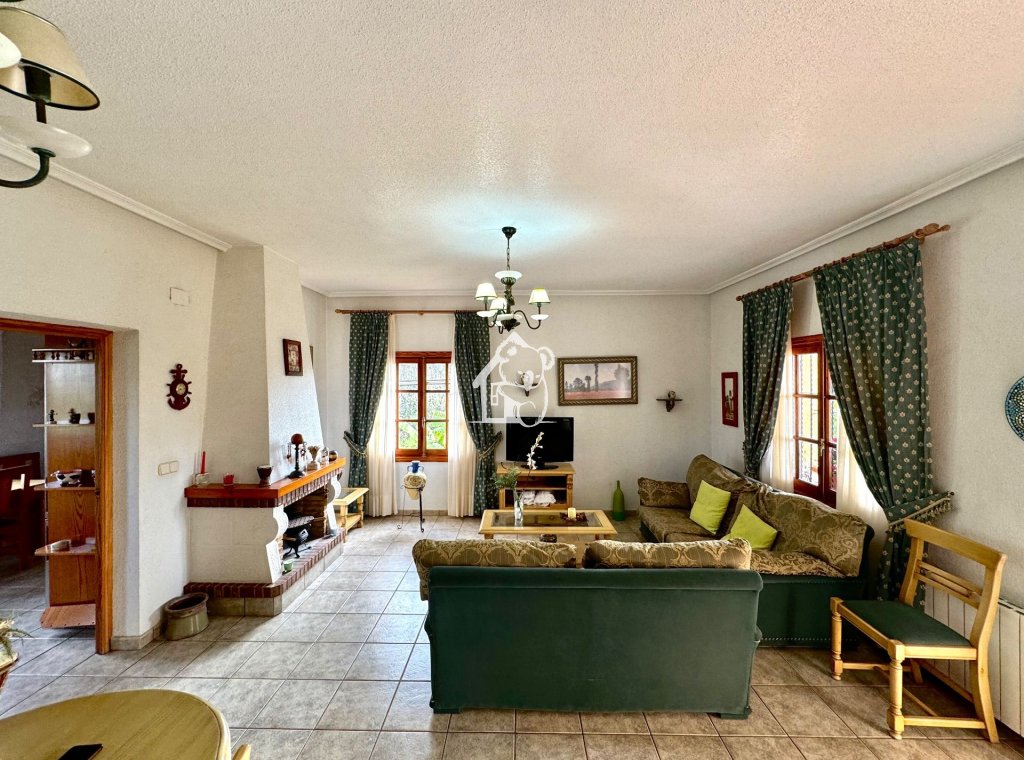 Herverkoop - Villa - Daya Nueva