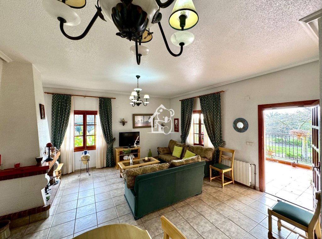 Herverkoop - Villa - Daya Nueva