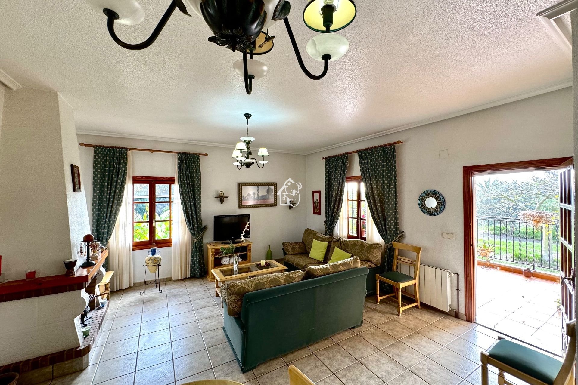 Herverkoop - Villa - Daya Nueva