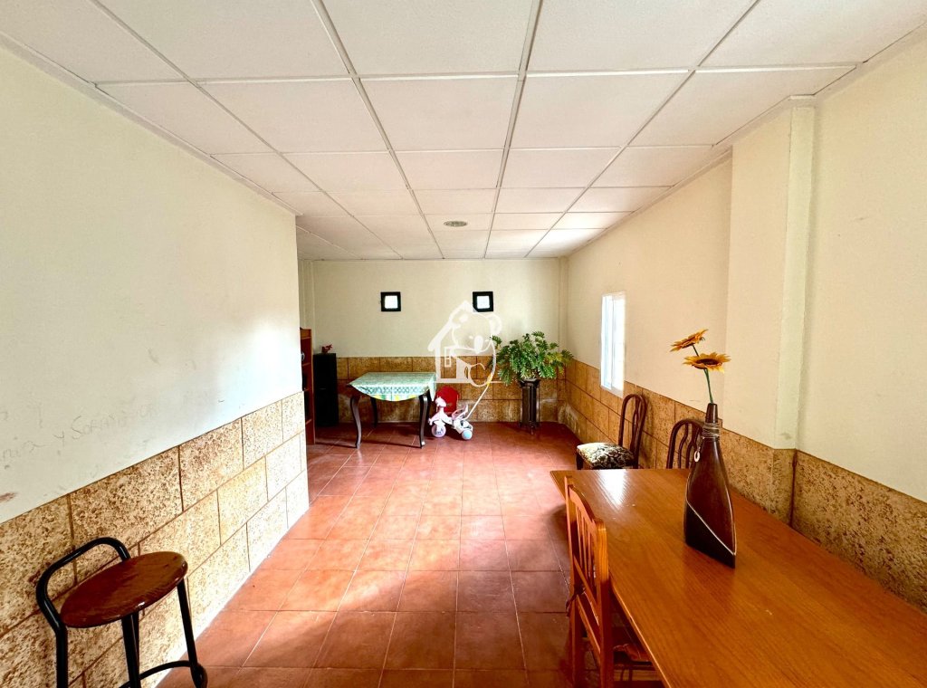 Herverkoop - Villa - Daya Nueva