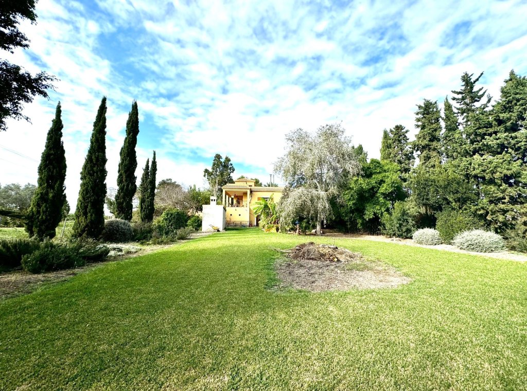 Herverkoop - Villa - Daya Nueva