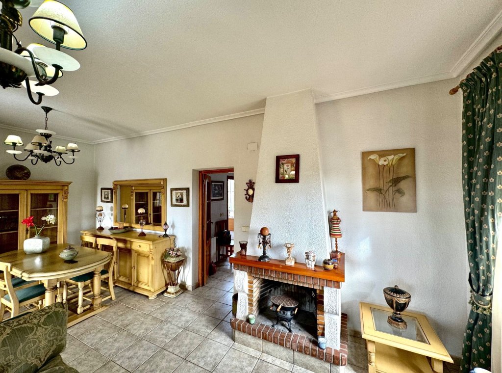 Herverkoop - Villa - Daya Nueva