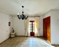 Herverkoop - Villa - Daya Nueva