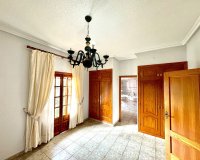 Herverkoop - Villa - Daya Nueva