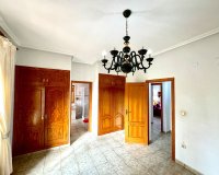 Herverkoop - Villa - Daya Nueva