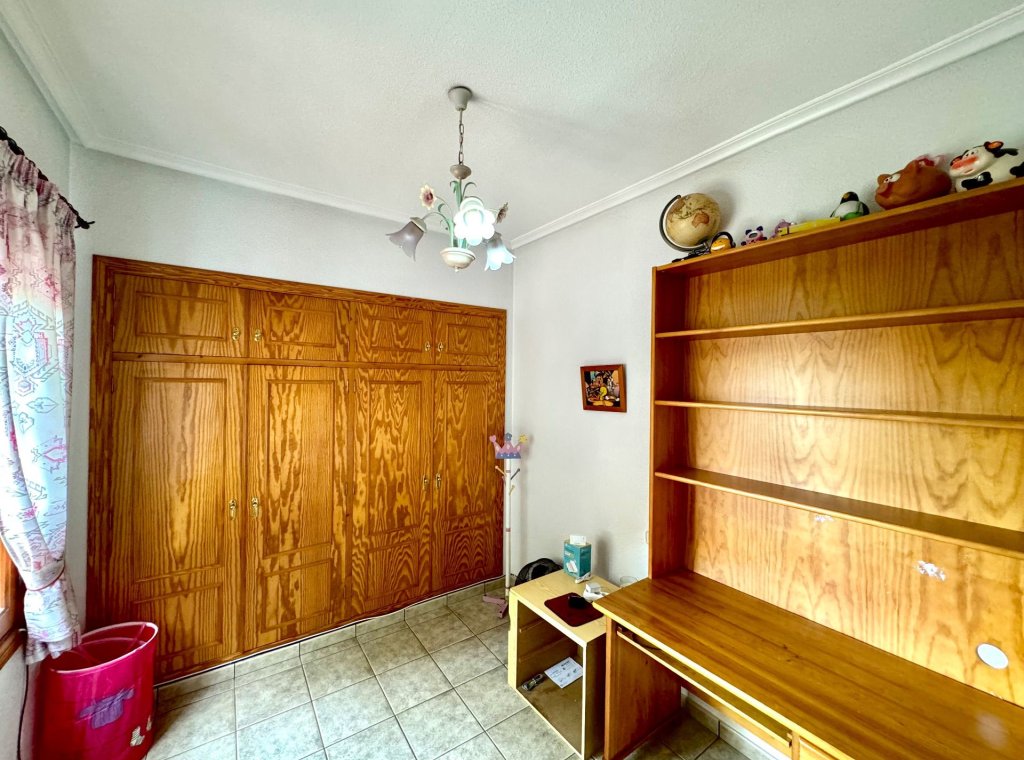 Herverkoop - Villa - Daya Nueva