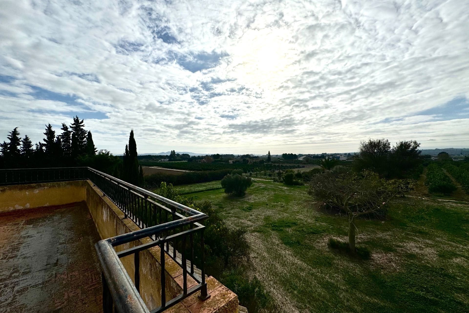 Herverkoop - Villa - Daya Nueva