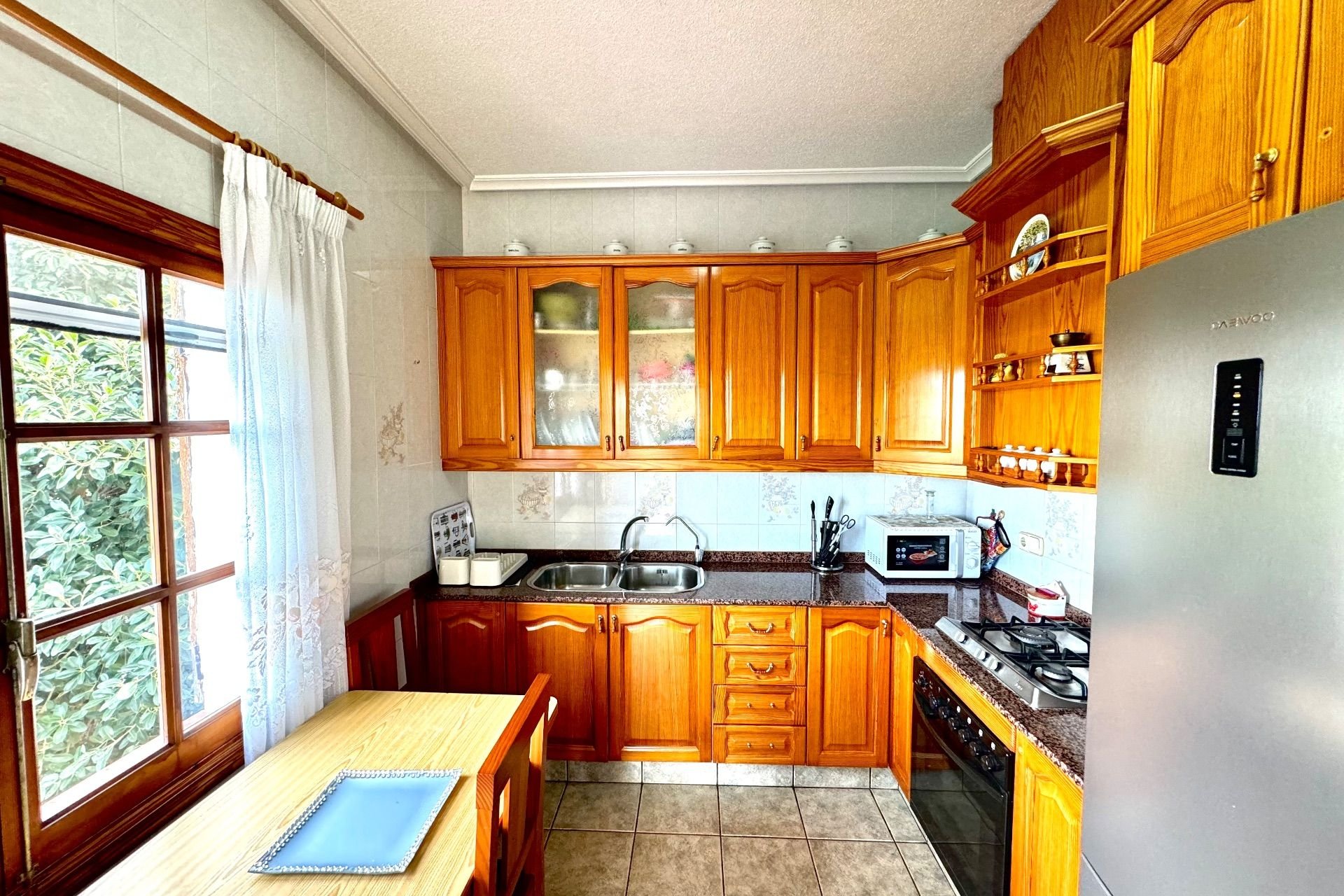 Herverkoop - Villa - Daya Nueva