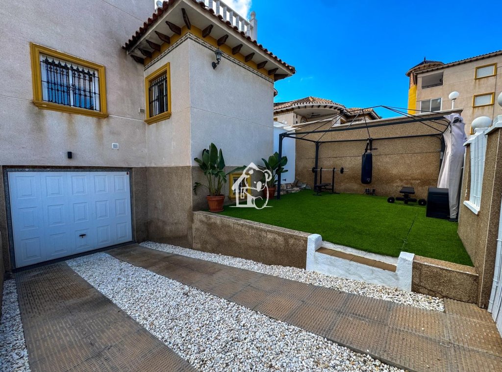 Herverkoop - Villa - Orihuela Costa - Villamartín