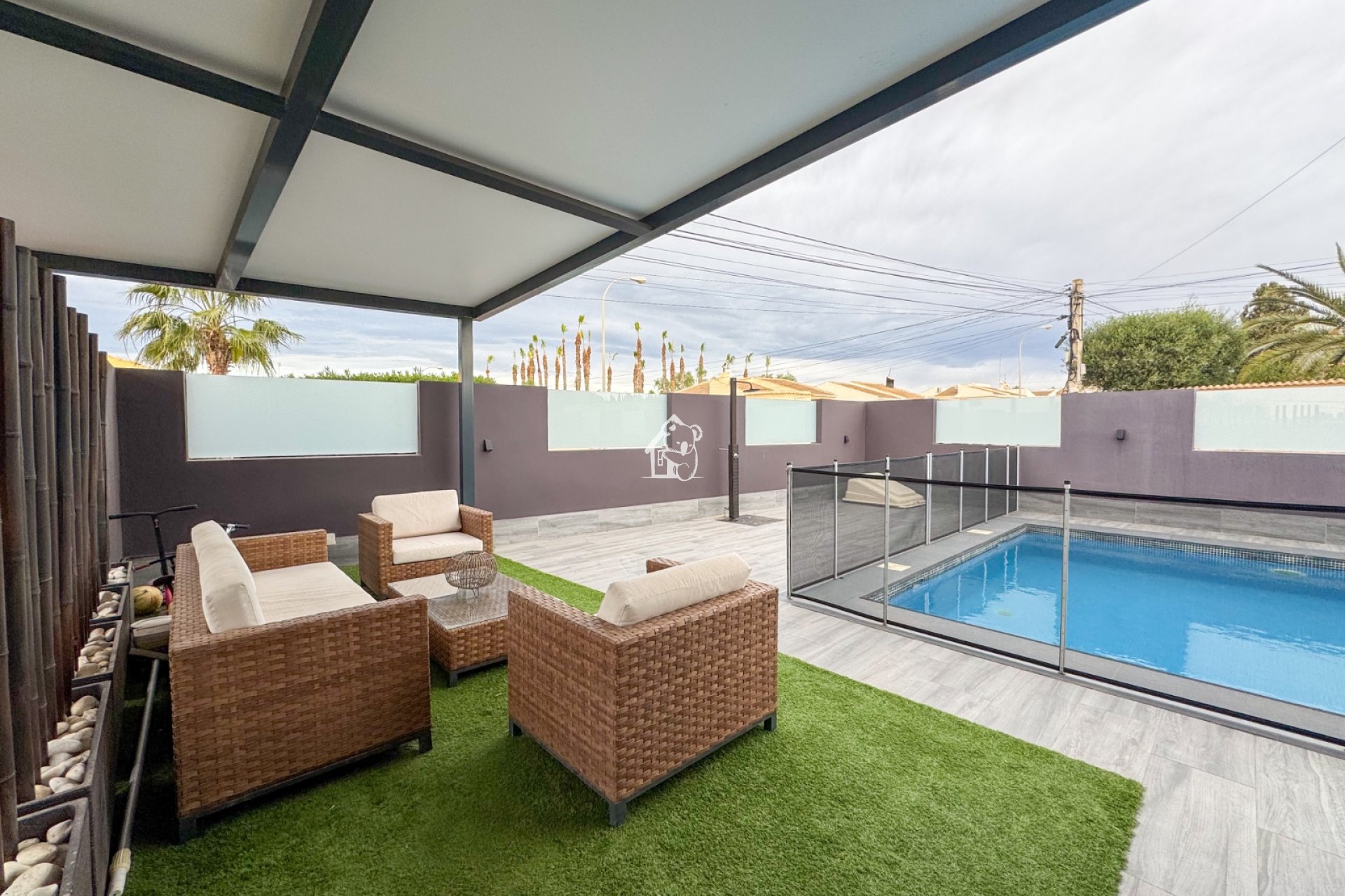 Herverkoop - Villa - Torrevieja - La Siesta - El Salado -  Torreta