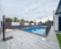 Herverkoop - Villa - Torrevieja - La Siesta - El Salado -  Torreta