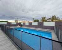 Herverkoop - Villa - Torrevieja - La Siesta - El Salado -  Torreta