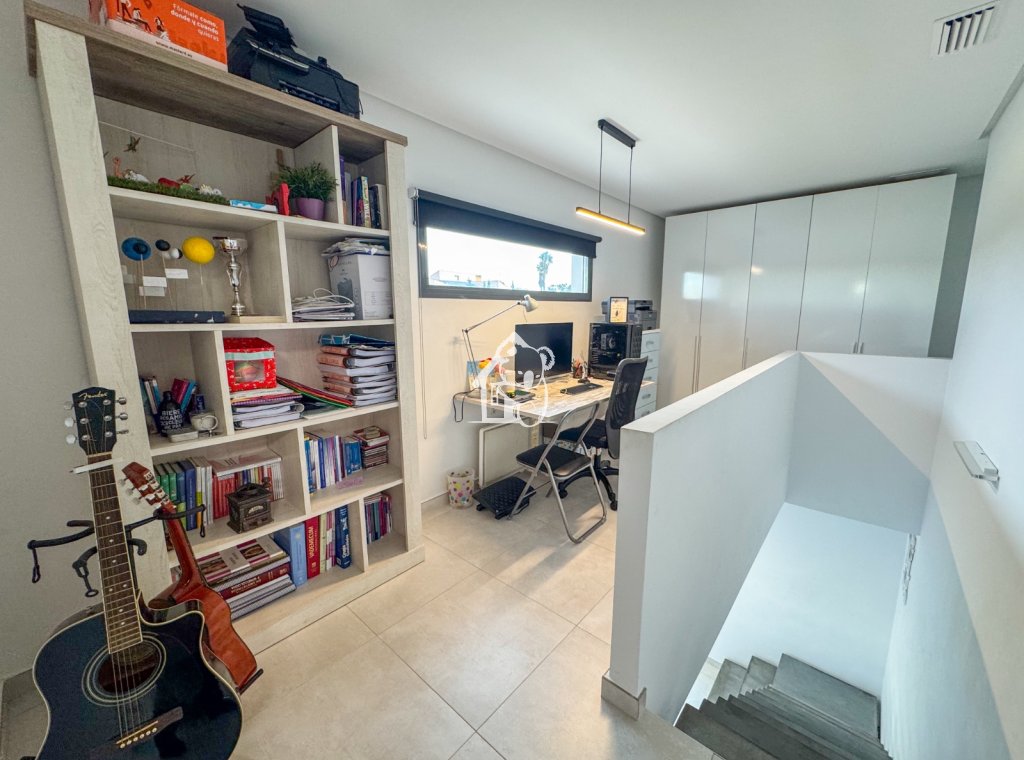 Herverkoop - Villa - Torrevieja - La Siesta - El Salado -  Torreta