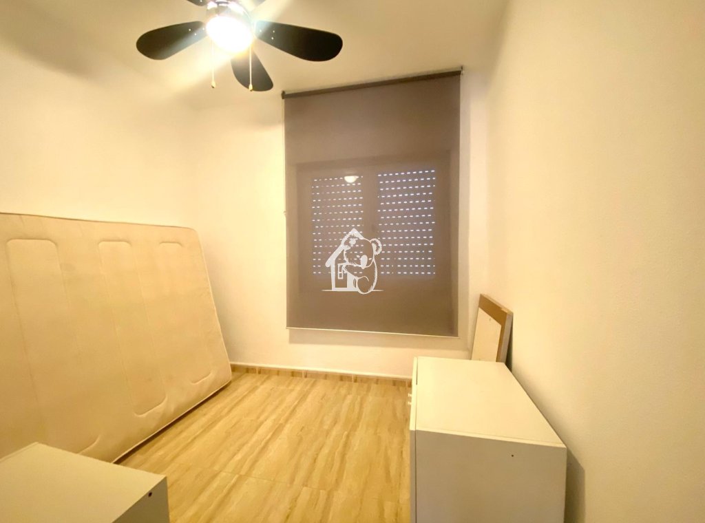 Lange Termijn Verhuur - Appartement / flat - Torrevieja - Centro